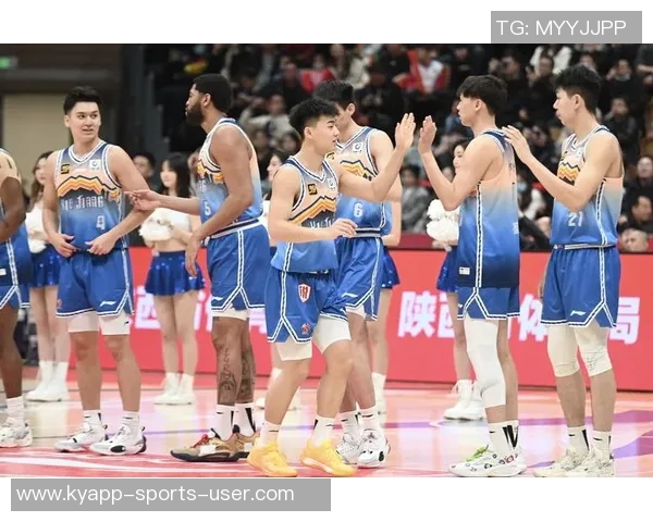 瓦兰替补出战18分钟表现抢眼贡献10分9板助力解放约老师压力