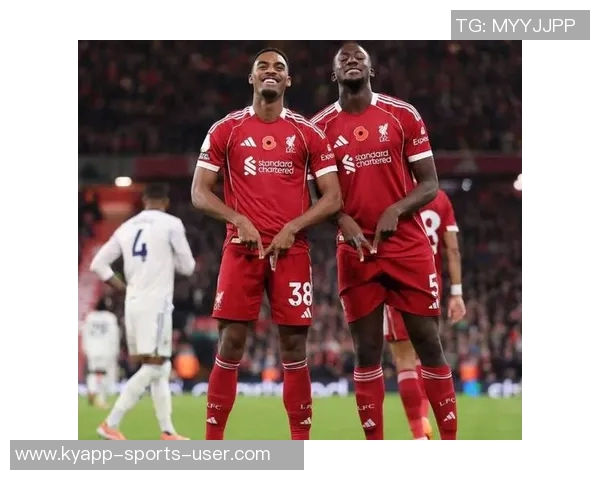 科纳特社媒分享与赫拉芬贝赫合照庆祝结束四连败重回胜利轨道